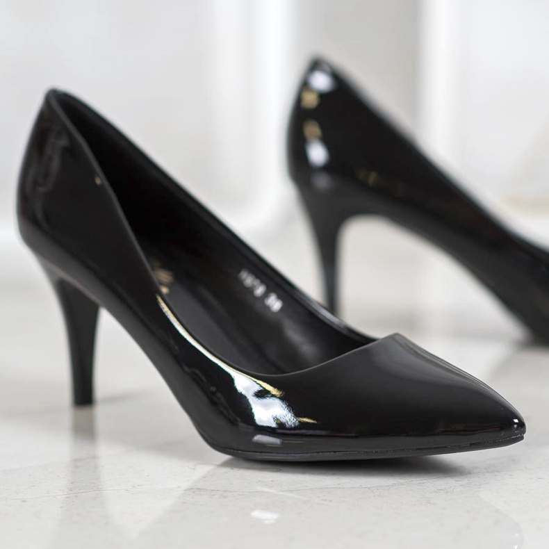 Small Swan Lakirane igle In Spitz crna 1