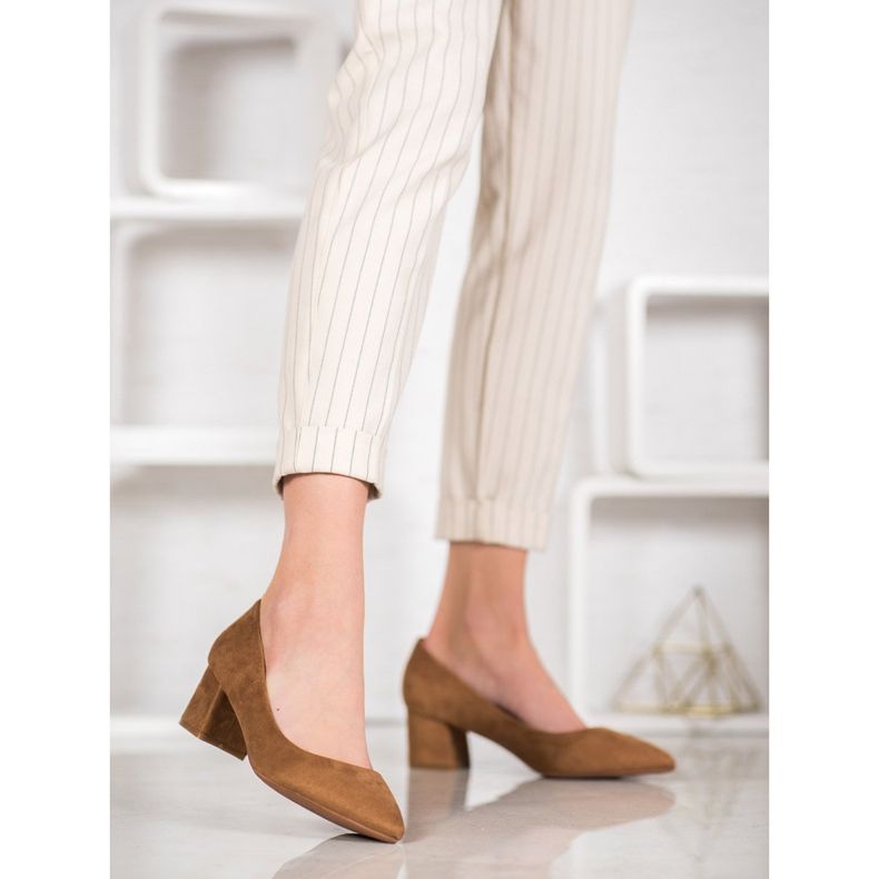 Fama Pumpe na stupu smeđa 2