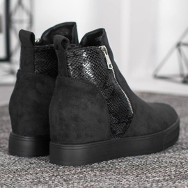 Bestelle Čizme sa zmijskim uzorkom crno 2