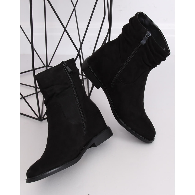 Crne čizme na skrivenoj klinastoj peti 2C8AX7680-1 Crna 1