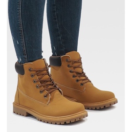 B788 Žute drvene hvataljke žuta boja 1