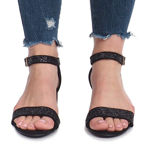 Crne sandale na stupu u Montani crna 1