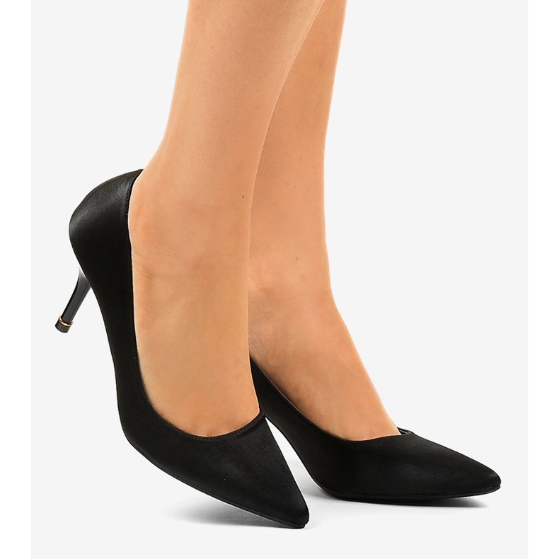 Crne pumpe na nisku petu 1756-255 crno 2