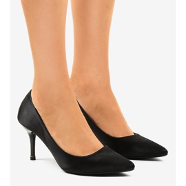 Crne pumpe na nisku petu 1756-255 crno 1