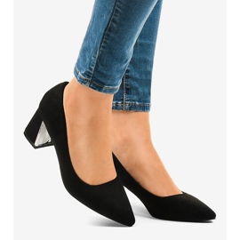 Crne antilop pumpe na stupu L439 crno 2