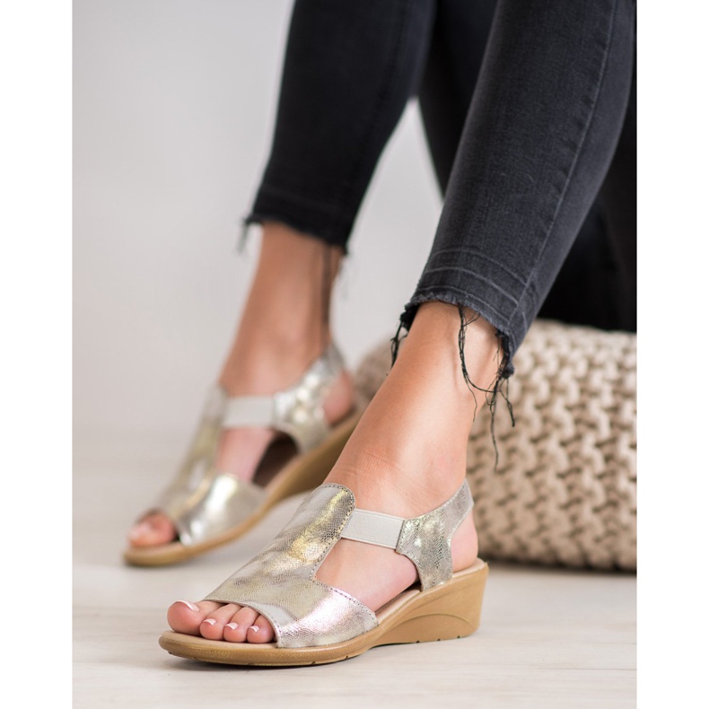 Evento Zlatne kožne sandale zlatni 1