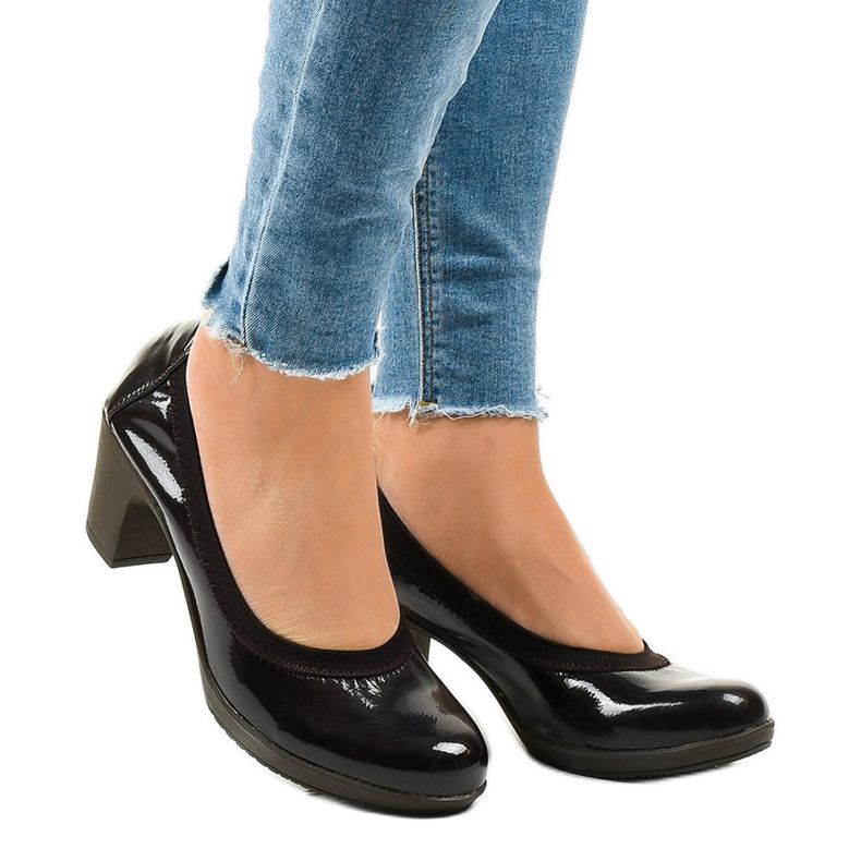 Smeđe lakirane pumpe na stupu 579-2 smeđa 1