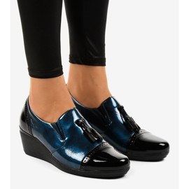 Crne cipele na klin 7-9022 crna tamnoplava 1