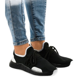 Crne ženske sportske cipele B-6851 crna 1