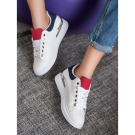 SHELOVET Tenisice na platformi s eko kožom bijela 1