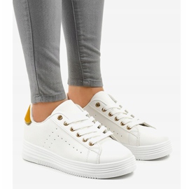 Klasične bijele tenisice na platformi BK-52 bijela 1