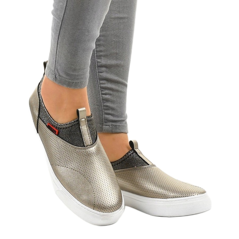 Zlatne tenisice s gumicom A-92 zlatni 1