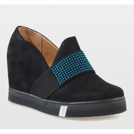 Crne pumpe na klinu T1715-1 crna 1