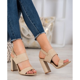 Small Swan Sandale s uzorkom smeđa 2