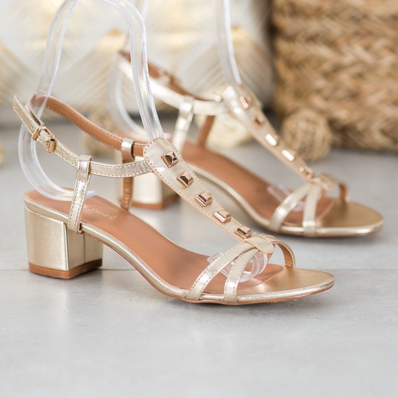 Small Swan Zlatne sandale s klinovima zlatni 1