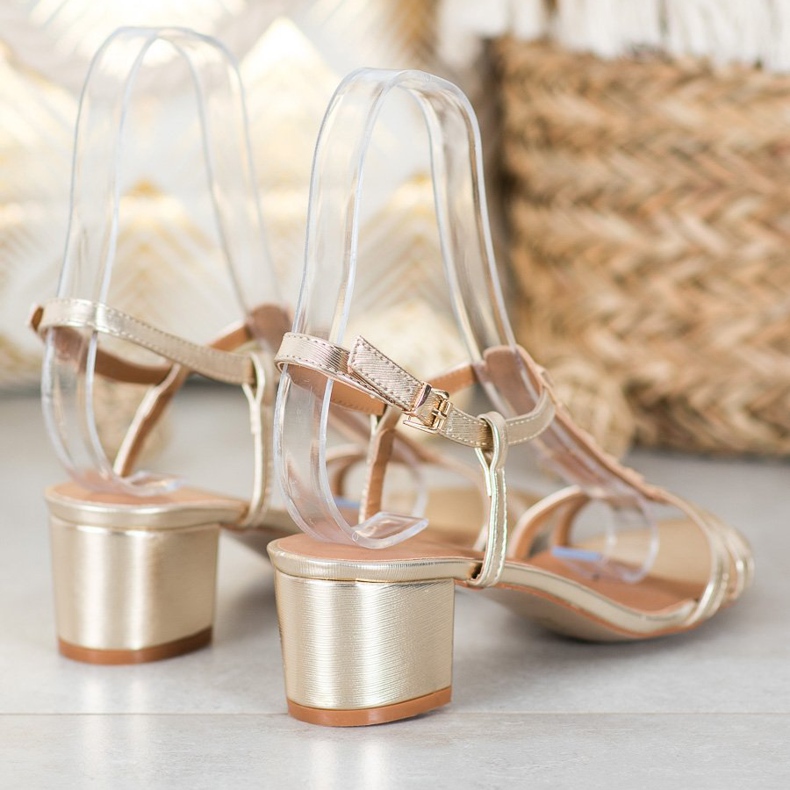 Small Swan Zlatne sandale s klinovima zlatna 2