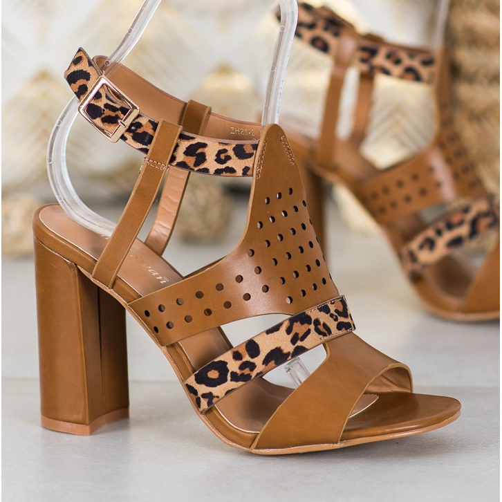 Small Swan Ažurne sandale s leopard printom smeđa 1