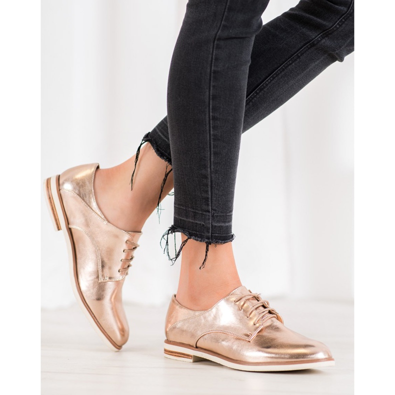 SHELOVET Zlatne cipele s eko kožom zlatna 2