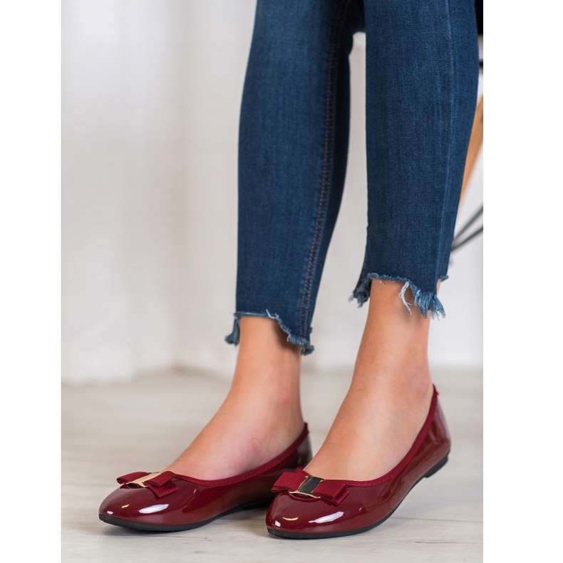 Fama Lakirana balerina s mašnom crvena 1