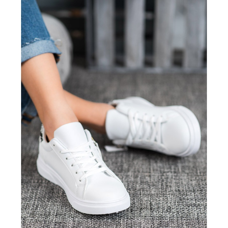 SHELOVET Sportske cipele s ukrasnim zatvaračem bijela 2