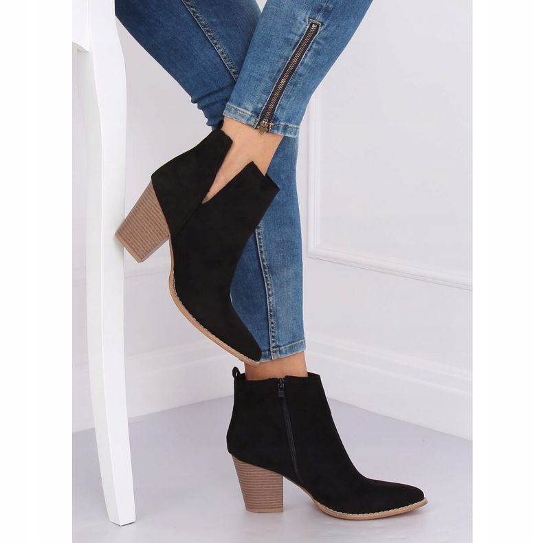 Crne čizme na prijelaznoj crnoj boji ZE03P Crna 2