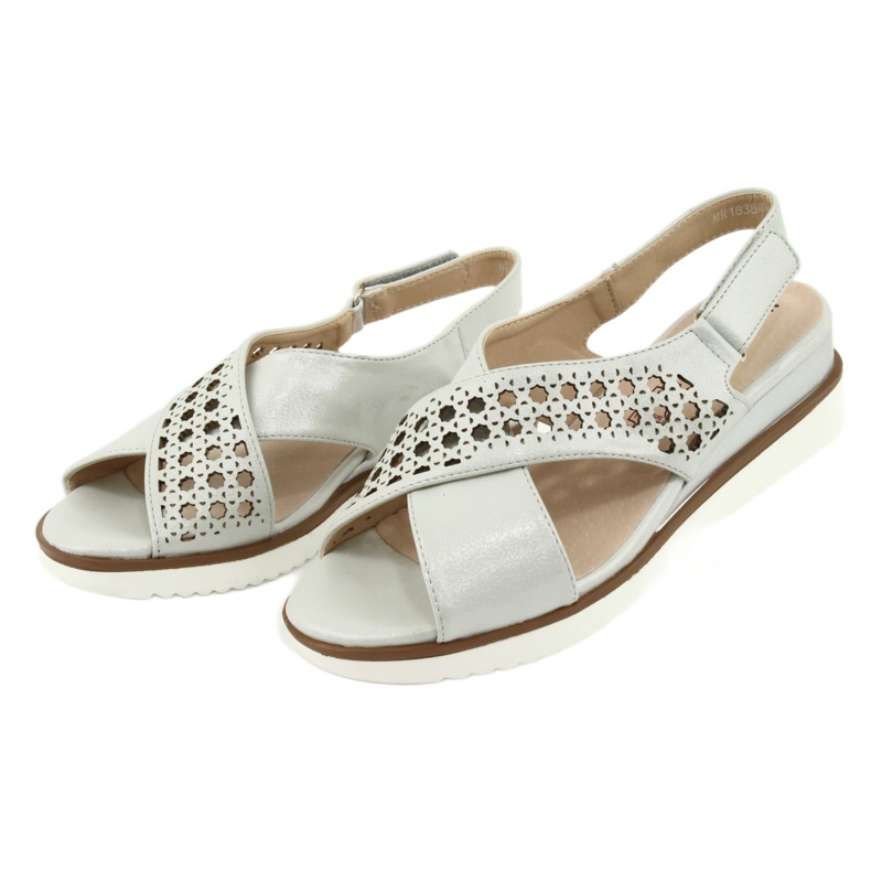 M.Daszyński Srebrne sandale na klin Daszyński 1838 siva 3