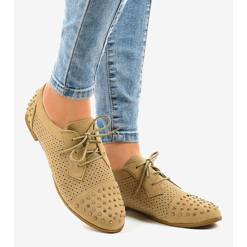 Bež ažurne cipele s klinovima MJ1125 2