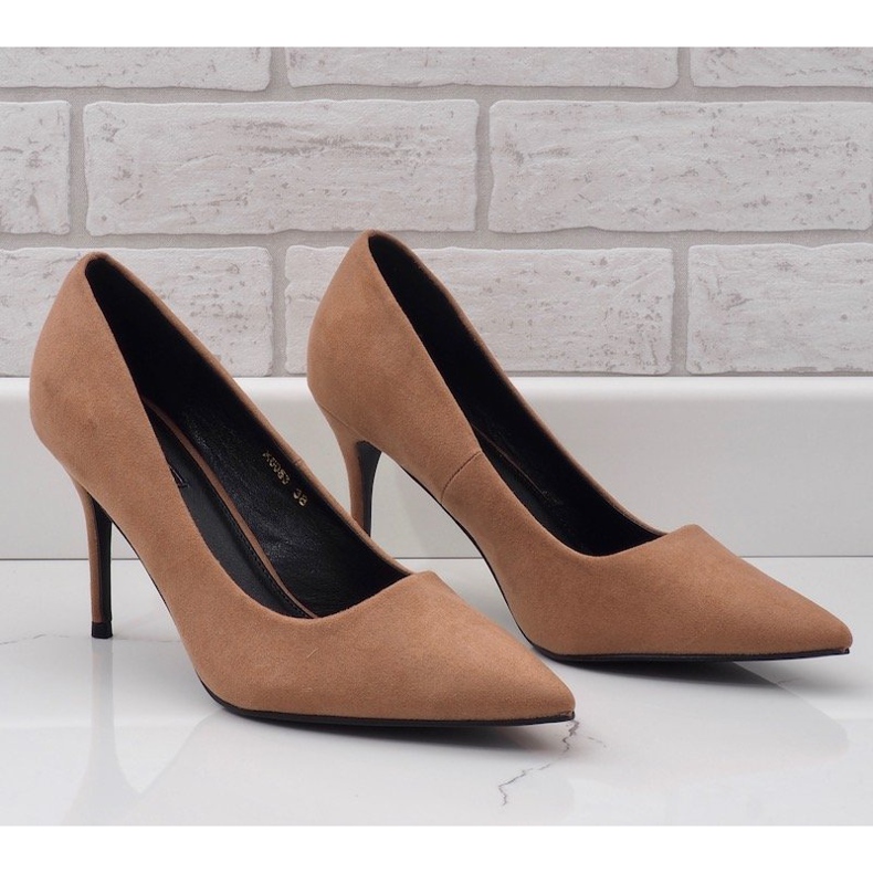 Bež klasične štikle od antilopa X8053 1