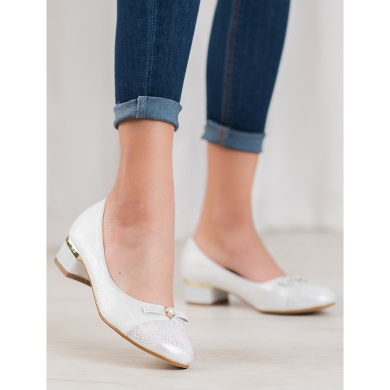 SHELOVET Elegantne pumpe s biserima bijela siva 2