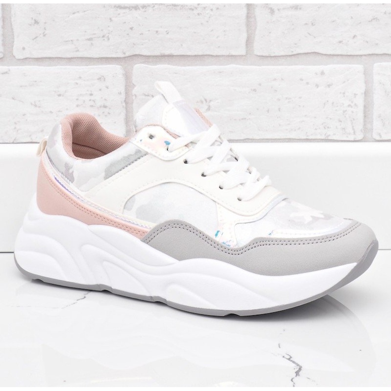 Bijele ženske sportske cipele C9218 bijela 1