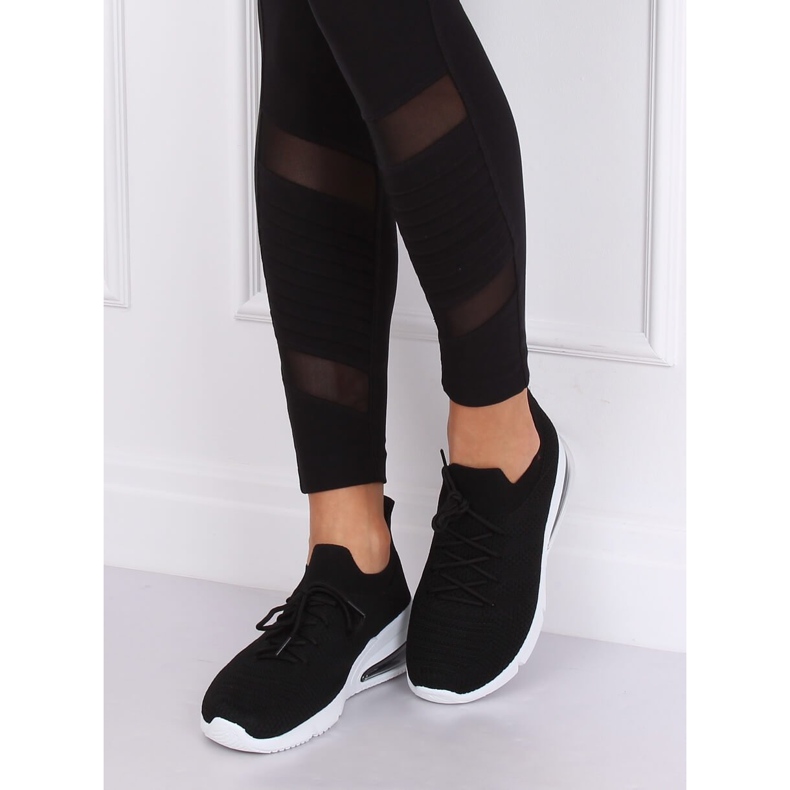 Crne sportske cipele R13YD113-29 Crne crno 2