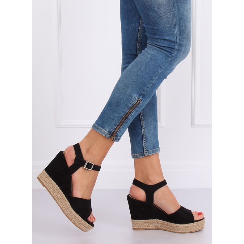 Crne sandale na klinastu petu 9R195 Crna 1