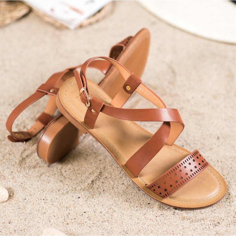 Small Swan Smeđe sandale s eko kožom smeđa 1