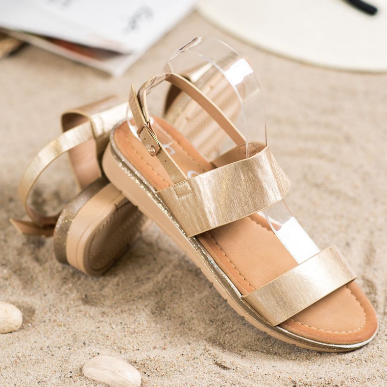 Small Swan Sjajne zlatne sandale zlatna 1