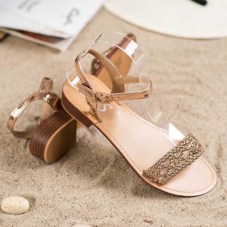 Small Swan Elegantne pletene sandale žuta boja 1