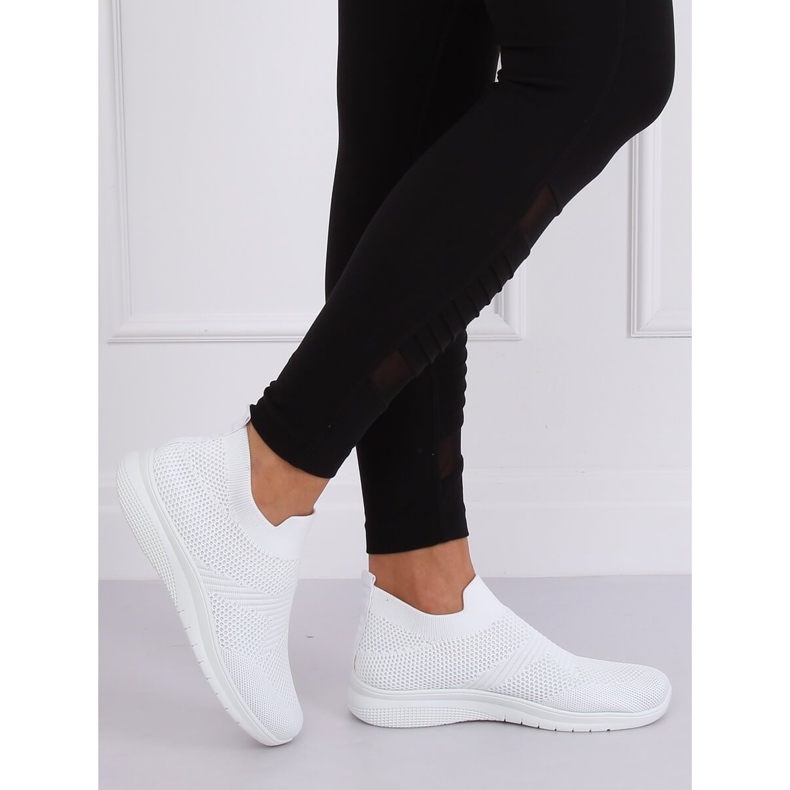 Bijele sportske cipele NB330P Bijele bijela 1