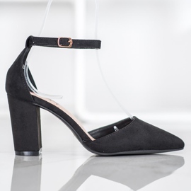 Seastar Crpke od antilopa na stupu crno 2