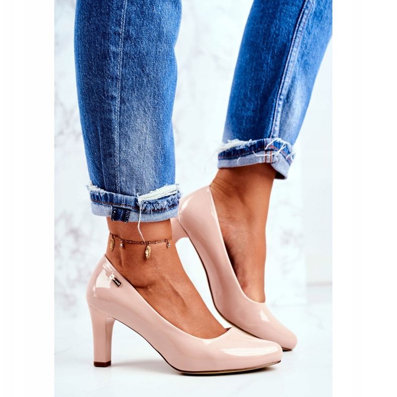 Ženske pumpe Sergio Leone lakirale su se na bež-nude post 2