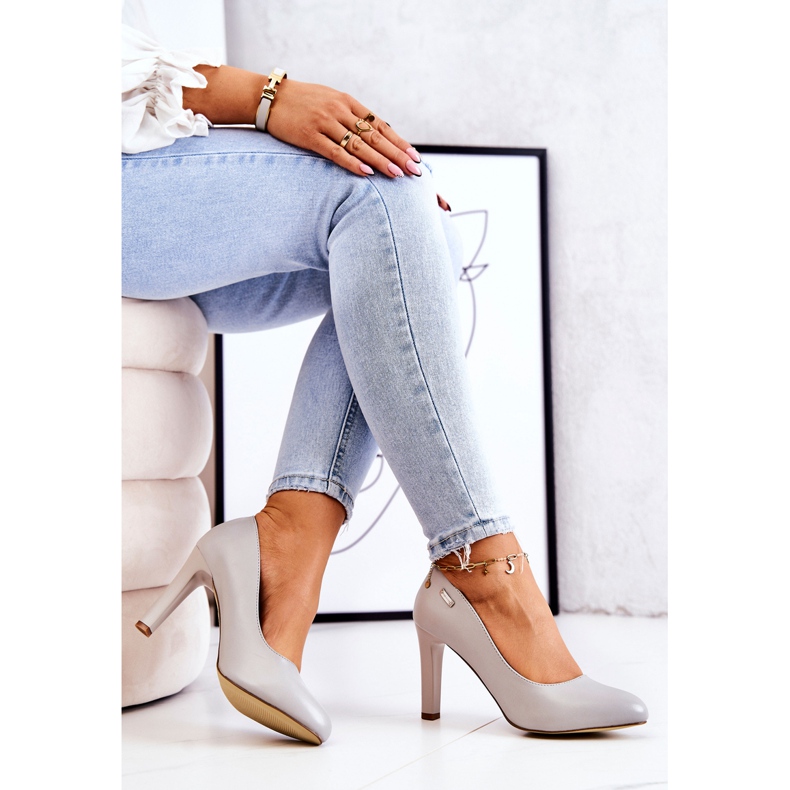 Ženske pumpe na sivom poštu Sergio Leone siva 2