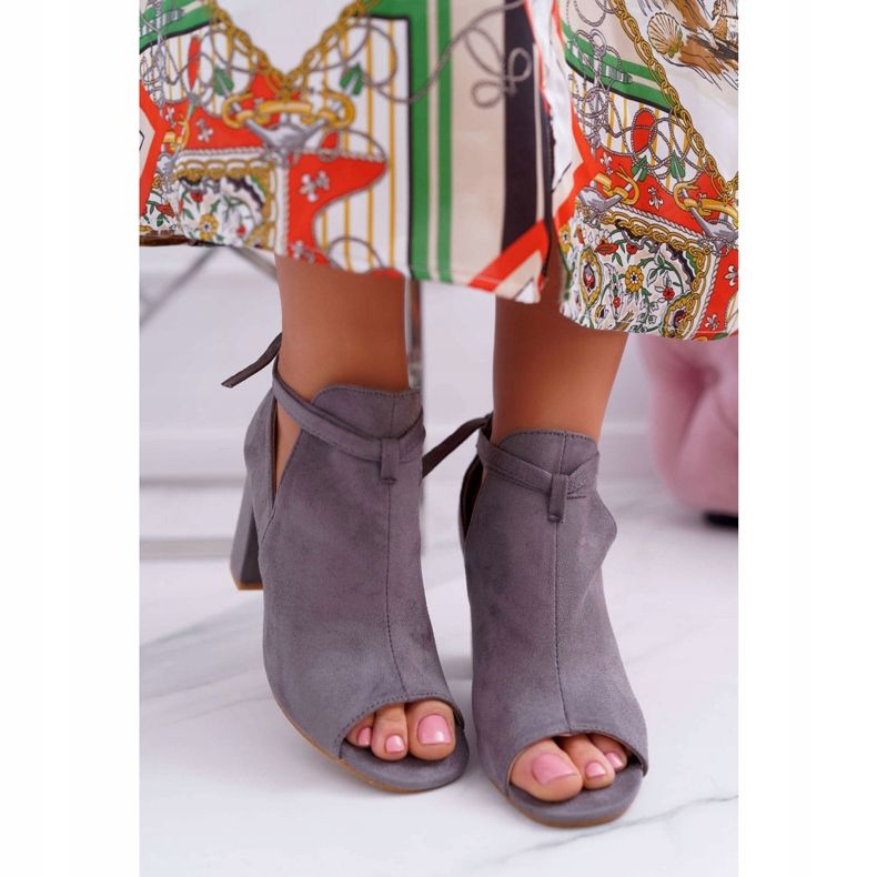 Vinceza Sive čizme Sandale na šanku Otvoreni prsti Sivi siva 2