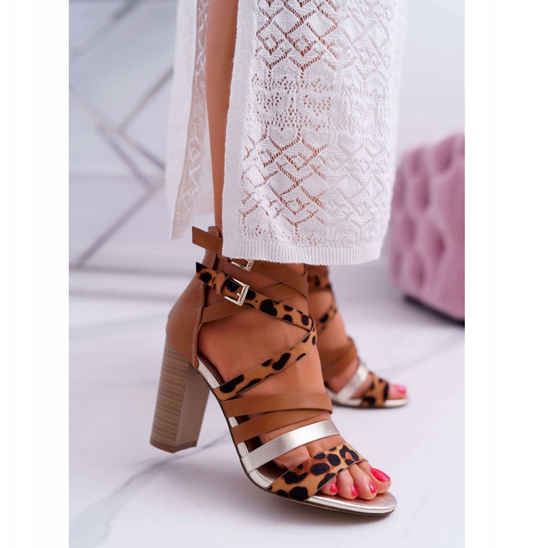 FE1 Elegantne ženske sandale na visoku petu s remenjem Villey smeđa 1