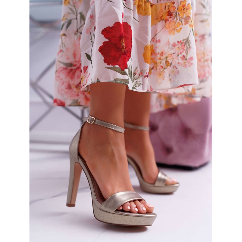 Moow Ženske sandale na zlatnoj platformi Ellania na visokim potpeticama zlatna 1