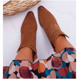 Ženske proljetne čizme na kožnoj antilopu na visoku petu smeđa Nicole 2430 2