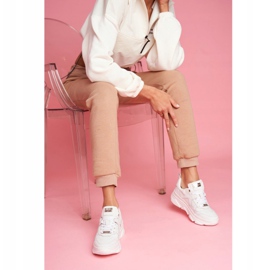 Ženske sportske kožne cipele GOE White FF2N3018 bijela 2