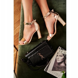 Ženske sandale na štiklu Laura Messi 1760 Kožna zlatna Ilijada zlatni 1