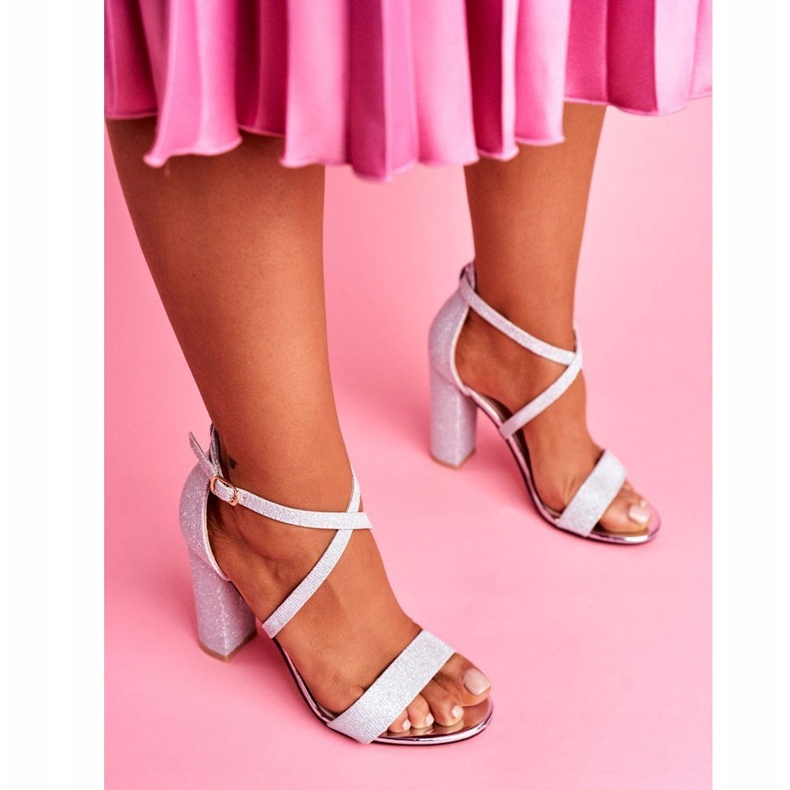 PS1 Ženske sandale na peti Brokat srebrne boje Vivi siva 1