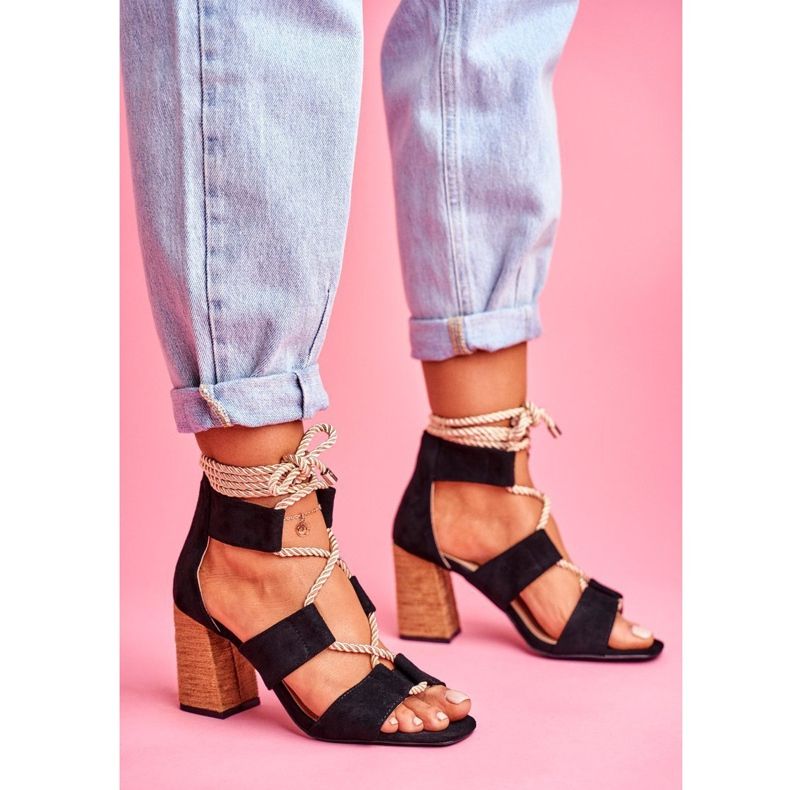 SEA Ženske sandale na petu vezane antilop crne boje Amore crna 1