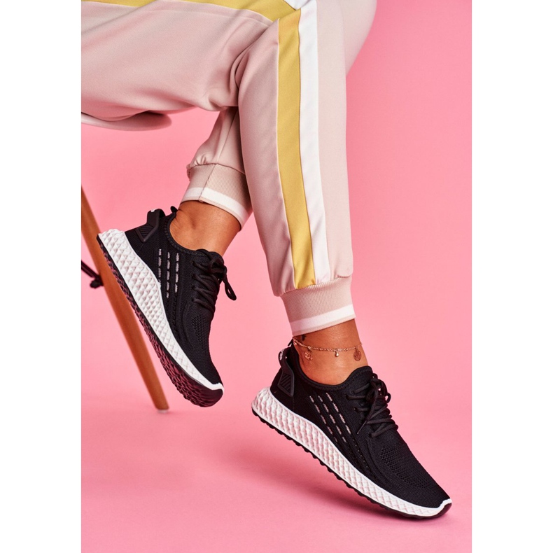 Ženske sportske cipele svijetlo crne Mersea crna 2