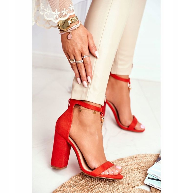 FW1 Narančaste sandale od antilopa na šanku s Annick Fringe 2