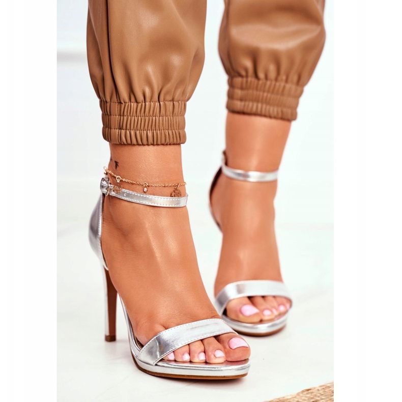 FW1 Ženske sandale na srebrnoj ludnici na visoku petu siva 2